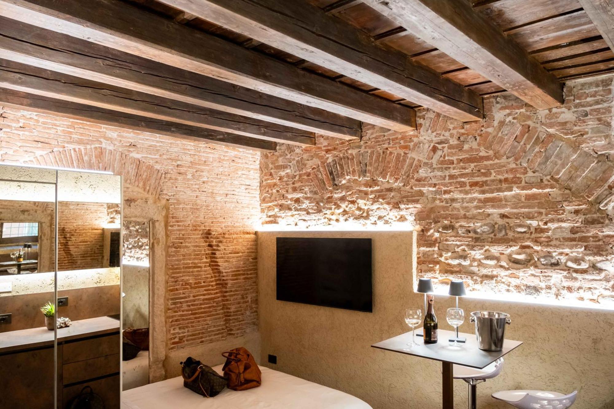 Verona Deluxe Boutique Room Екстериор снимка